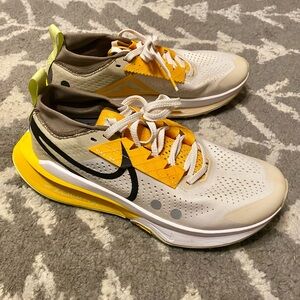 Nike Women's Zegama 2 Trail Running Shoes